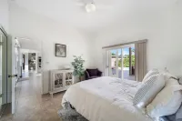 Outdoor oasis with WiFi and AC in delightful Rancho Mirage