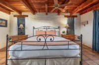 Group Retreat Tucson Foothills Mountain Views Epic