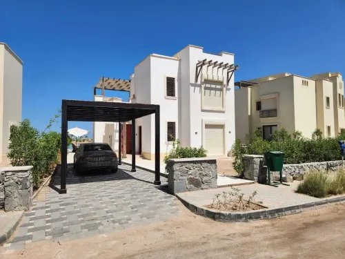 Lake view Spacious 5-bedroom villa in peaceful El Gouna - Hurghada, heated pool
