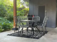 Lounge Off Olinda-UVA Retreat