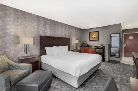 Best Western Concord Inn  Suites Отели в г. Хуксетт