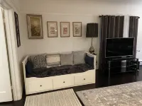 Spacious, Quiet, Peaceful One Bedroom Retreat -10 mins from UOP,  Lodi Wineries!