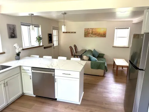 Private 2-Bed/2 Bath House, Yard in Batavia 15 Minutes to Darien Lake Hotels in Batavia