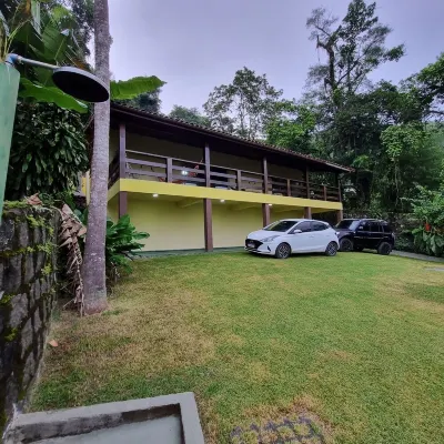 HOUSE ON THE BEACH WITH LOTS OF GREEN Hotels in Praia de Itamambuca