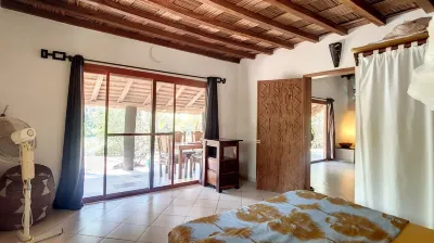 Très Agréable Villa 2 Chambres Avec Jardin Các khách sạn ở 