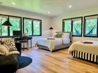 Mountain View Retreat w/ Hot Tub, Theater, and Gym Hotels in Warwick