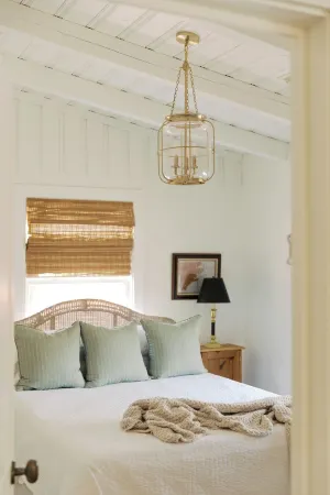 Amazing 3-bedroom cottage. 5 Min-walk to beach. Beach side of Oak Island Drive