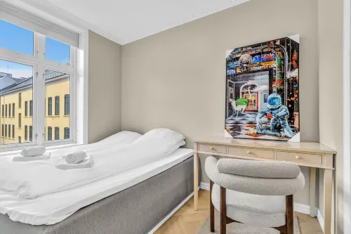 Urban Elegant Apartment