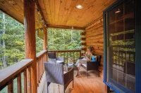 Log Cabin+ 5 Min to Ski Okemo! + Hot Tub!