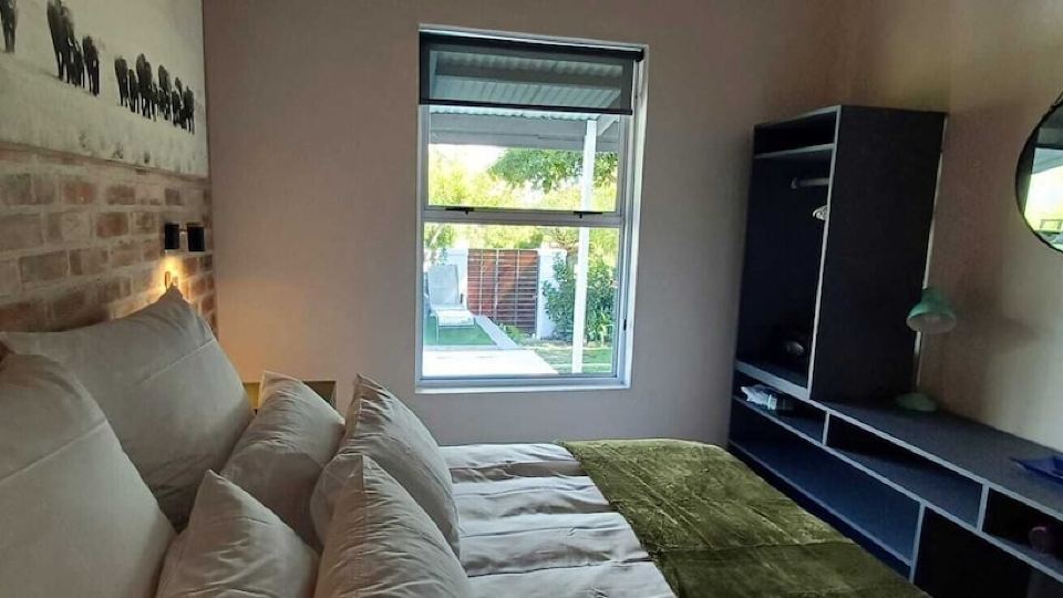 The Crescent Hideaway