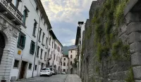 Accogliente Loft Immerso nel Centro Storico di Serravalle Các khách sạn ở Vittorio Veneto