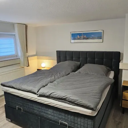 Central apartment 70 m² up to 4 persons - close to the main station & trade fair Essen
