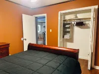 Charming 2-bedroom house with WiFi, AC in pleasant Warner Robins