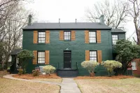 Fully Equipped Kitchen and Fast Wifi - Charming Retreat