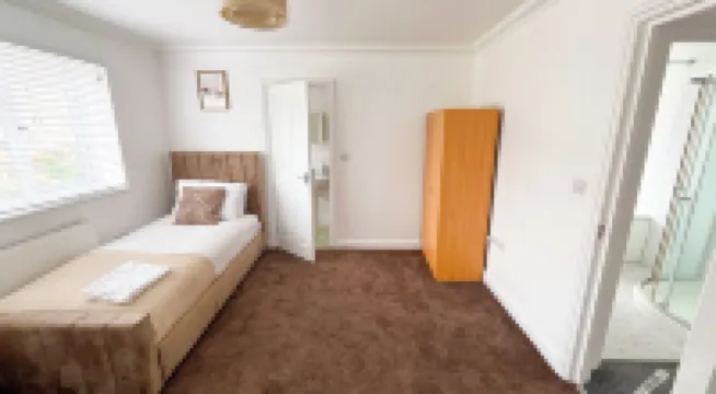 Luxury 4 bed house in Dagenham, United Kingdom