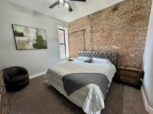 Loft Living - Small Town Charm 3-bedroom loft in beautiful Downtown Litchfield - Wifi