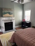 2 Rooms -2 Queen Beds Apartment in Pleasant Richmond with AC, WiFi