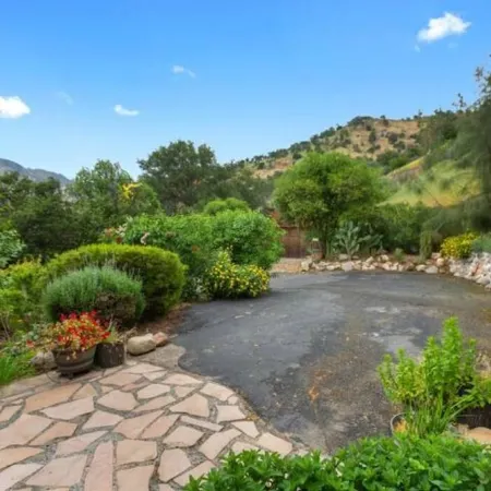 No Cleaning Fee ~ Awesome Views~8Beds~Near Restaurants & Sequoia Park