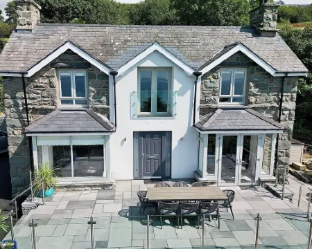 Aelfor Hotels in Harlech