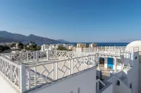 Full-furnished spacious apartment with rooftop and sea view