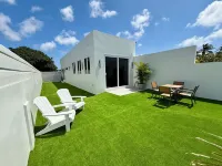 New Oceanfront Apartment Mangel Halto — Laguna Vista