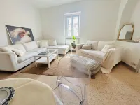 Bright family apartment in the historic center of the Etruscan necropolis Hotels in Tuscania