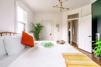 Top Rated - PRIME Location - Parking Free - CLEAN