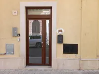 "Casa Mimà": characteristic architecture of the historic center with a modern style.
