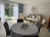 Pleasant house, pool access in summer season.