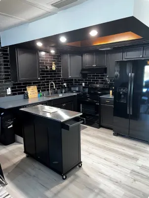 Luxe Waterfront home near beach