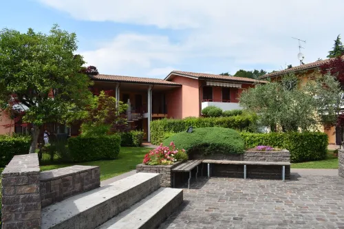 Renovierte Wohnung/ Pool/ TV/ Wlan/ Garage/ Familiy Friendly