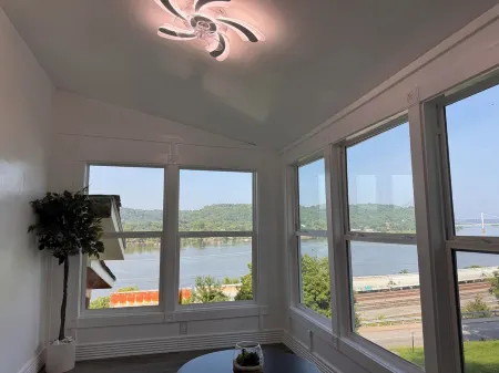 Premier RiverView Vacation Home, Maysville, KY