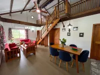 Cozy, spacious and quiet 3 bedroom apartment in preferred location on Beach path