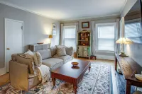 Victorian Elegance: 2 Bedroom w/ King Beds off Park Ave