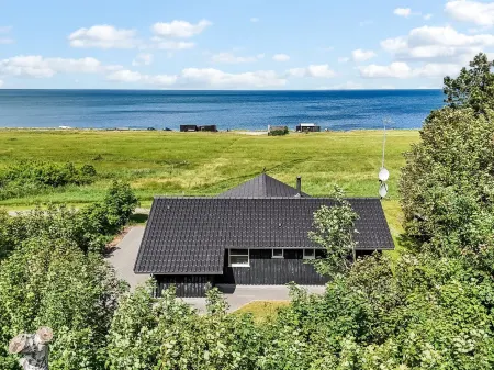 "Thorman" - 75m from the Sea