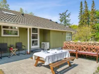 "Henninge" - 300m from the Sea Hotels in Grena