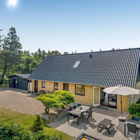 "Lavrans" - 2.5km from the Sea