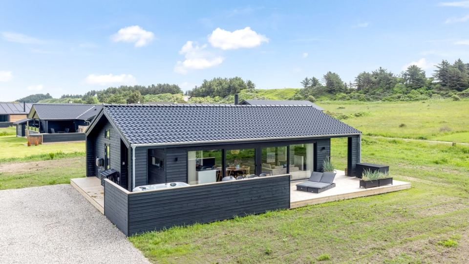 "Ata" - 400m from the Sea