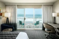 Beachfront Inn Hotels in Smith River