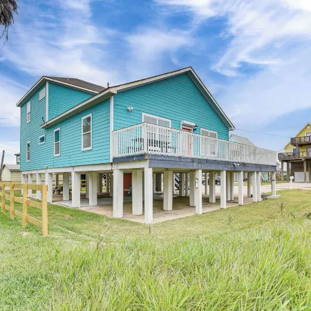 Large Group Gulf Retreat, Steps to Surfside Beach!