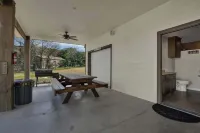 Let's Go Tubing! Awesome House-Next to River!