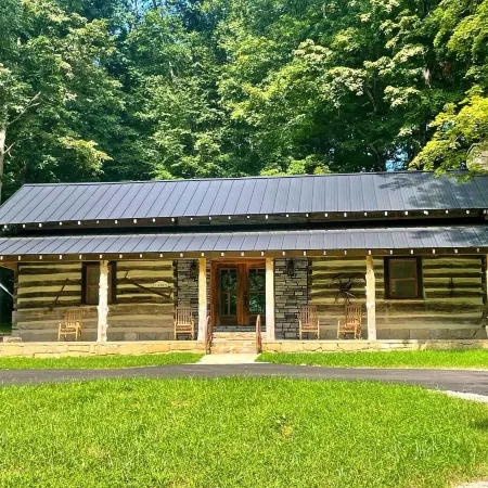 Glasgow Getaway w/ Patio, Fireplace & Grill!