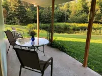 Your own Nature Retreat, minutes from town and wilderness opportuntities