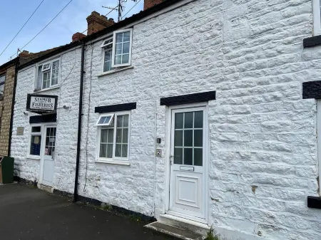 3 Bed Cottage - Sleeps 5 - Wifi - Pets - Parking Отели в г. Уиверторп