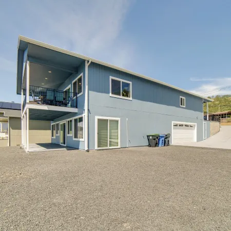 Clearlake Vacation Rental w/ Nearby Lake Access!