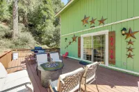 Remodeled Crestline Retreat Walk to Lake Gregory! - 3-Star