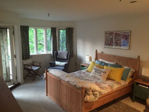 SKI IN / SKI OUT at base of Tamarack Lift, Walk to Village, Condo for 2 Families