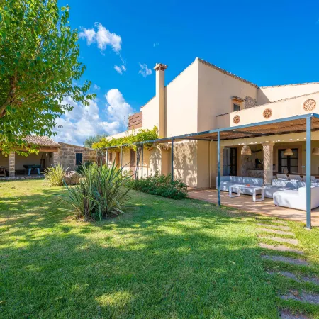L'eresta - Villa With Private Pool. Free Wifi