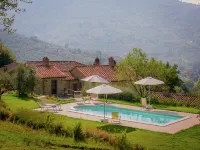 Villa in Cortona with Pool and Val di Chiana View -  case vacanza in affitto