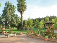 Pretty Villa with Sun Loungers - 別墅